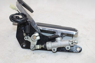 96-99 KAWASAKI VULCAN 1500 CLASSIC OEM RIGHT FRONT FOOT REST PEG W REAR MASTER