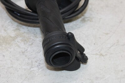 02-09 SUZUKI VSTROM 1000 DL1000K THROTTLE CABLE LINE HOUSING GUIDE W CABLE OEM