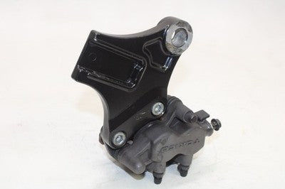 06-24 KAWASAKI VULCAN 900 VN900B CLASSIC OEM REAR BRAKE CALIPER W MOUNT BRACKET