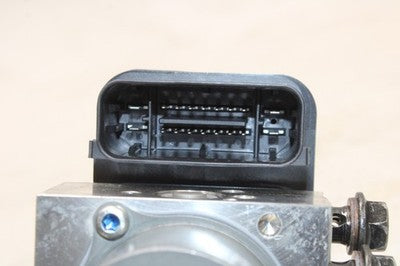 2018 YAMAHA XMAX CZD300A OEM ABS BRAKE PUMP UNIT MODULE