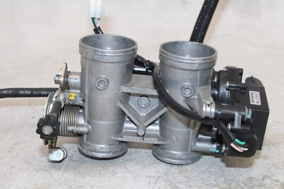 13-17 KAWASAKI NINJA 300 EX300B ABS OEM MAIN FUEL INJECTORS / THROTTLE BODIES