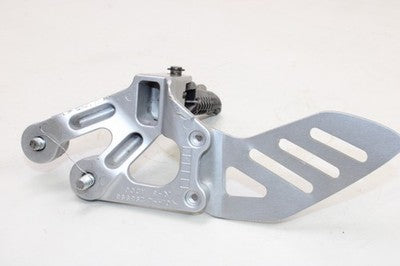 08-09 SUZUKI GSXR 600 OEM LEFT FRONT FOOT REST PEG STEP