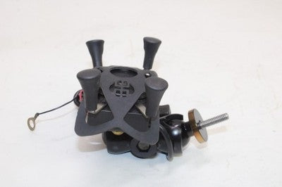 2016 YAMAHA YZF R3 PHONE MOUNT W USB OUTLET