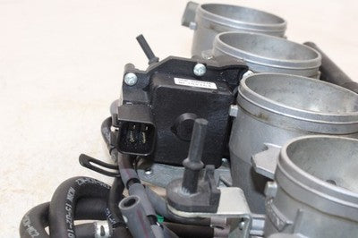 15-16 KAWASAKI VERSYS 1000 KLZ1000BFA OEM MAIN FUEL INJECTORS / THROTTLE BODIES