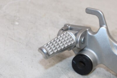 02-05 KAWASAKI ZZR1200 OEM RIGHT REAR BACK PASSENGER PEG