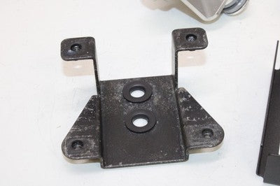 06-24 KAWASAKI VULCAN 900 VN900B CLASSIC OEM MISC BRACKETS COVERS MOUNTS