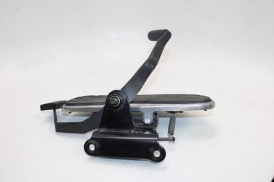 07-24 KAWASAKI VULCAN 900 VN900B CLASSIC OEM LEFT FRONT FOOT REST W PEGS