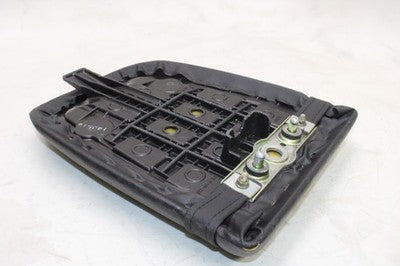 01-02 SUZUKI GSXR 1000 OEM REAR BACK PASSENGER TANDEM SEAT PAD SADDLE PILLION