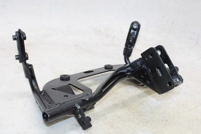 01-07 SUZUKI HAYABUSA GSX1300R OEM UPPER FAIRING MIRROR GAUGES STAY BRACKET