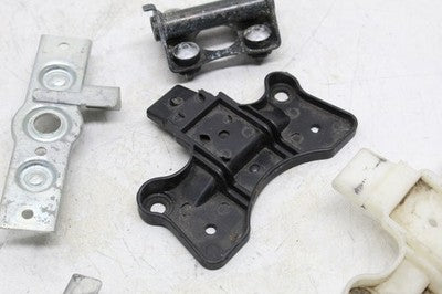 2006 2007 SUZUKI GSXR 600 750 OEM REAR FRONT SEAT MOUNTING BRACKET MOUNT