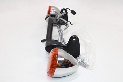 2012 KAWASAKI VULCAN 900 VN900B CLASSIC OEM FRONT TURN SIGNAL PAIR W BAR