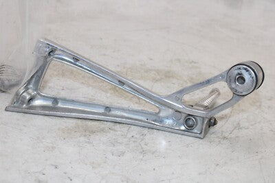2004 YAMAHA YZF R6 OEM RIGHT REAR BACK PASSENGER PEG
