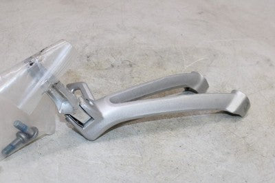 06-07 SUZUKI GSXR 750 OEM RIGHT REAR BACK PASSENGER PEG