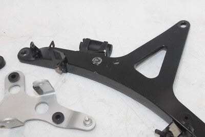 2018 KAWASAKI CONCOURS 14 ZG1400 ABS OEM FRONT GAS TANK BRACKET MOUNT SET
