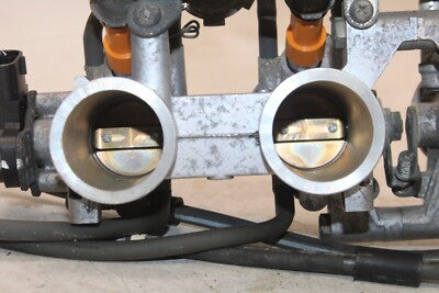 09-17 YAMAHA FZ6R OEM MAIN FUEL INJECTORS / THROTTLE BODIES