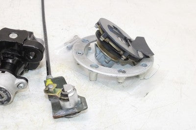 01-02 SUZUKI GSXR 1000 OEM IGNITION LOCK SET W/ GAS CAP SEAT LOCK !no Key!