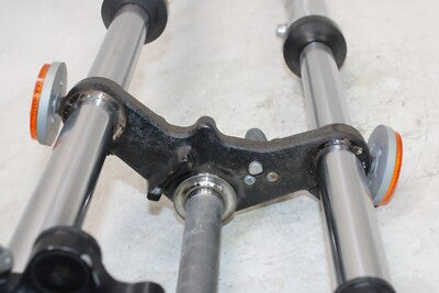 1980 SUZUKI GS250T OEM FRONT FORKS SHOCK SUSPENSION END COMPLETE TRIPLE TREE