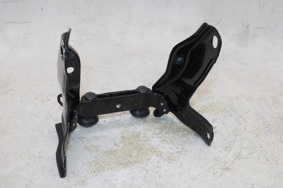 2018 HUSQVARNA SVARTPILEN 401 OEM GAS TANK MOUNT BRACKET