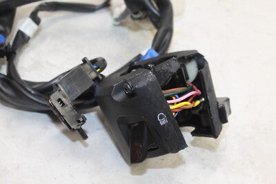 2023 YAMAHA YZF R3 OEM LEFT CLIP ON HANDLE HORN SIGNALS SWITCH SWITCHES