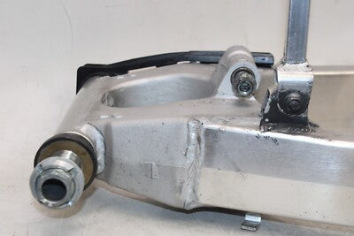 1998 SUZUKI GSXR600 OEM REAR SWINGARM BACK SUSPENSION SWING ARM