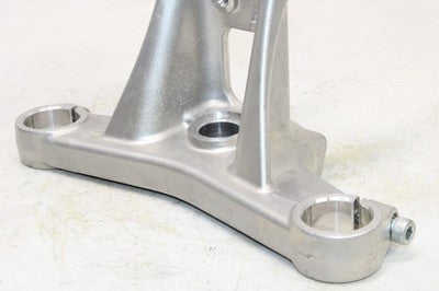 2018 YAMAHA XMAX CZD300A OEM FORKS UPPER TRIPLE TREE CLAMP