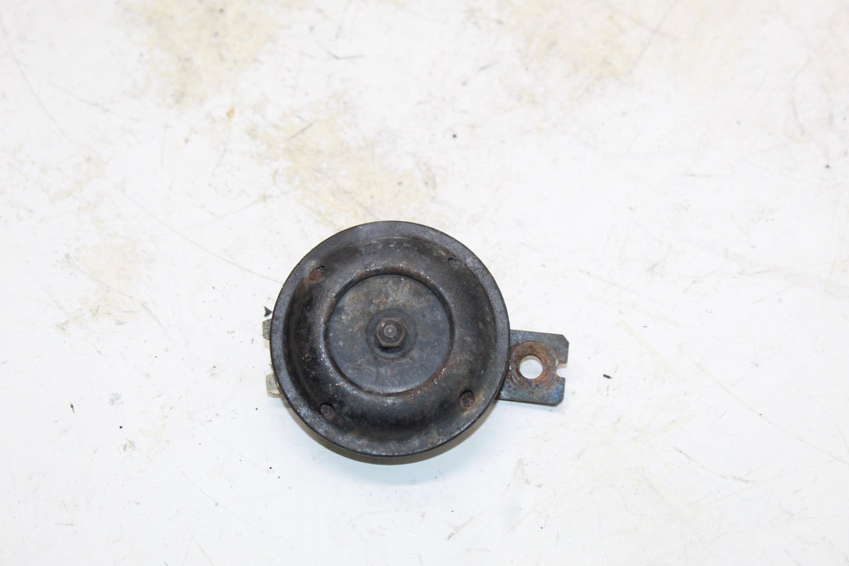 2002 Yamaha Zuma 50 YW50 OEM Horn With Mounting Bracket