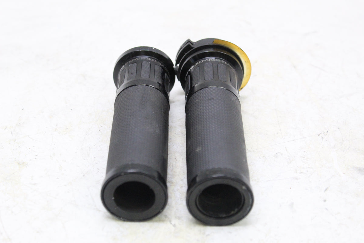 2003 YAMAHA FZ1 FZS1000 FAZER PUIG HI-TECH HANDLEBAR GRIPS PAIR
