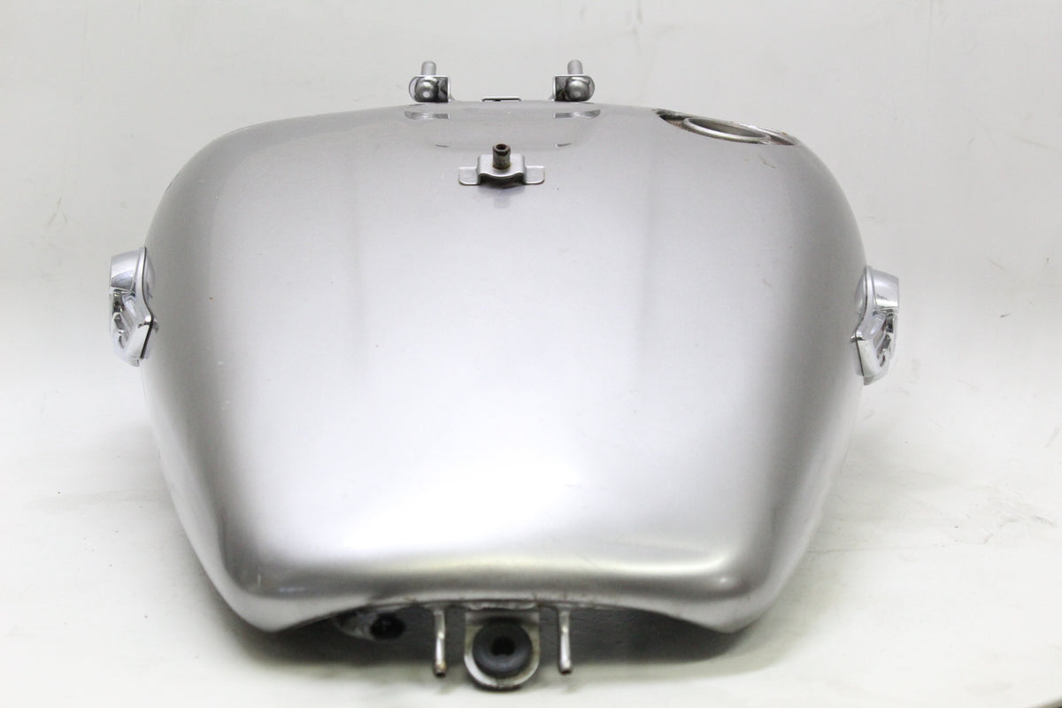 2005 KAWASAKI VULCAN 1500 VN1500 CLASSIC OEM GAS FUEL TANK SILVER