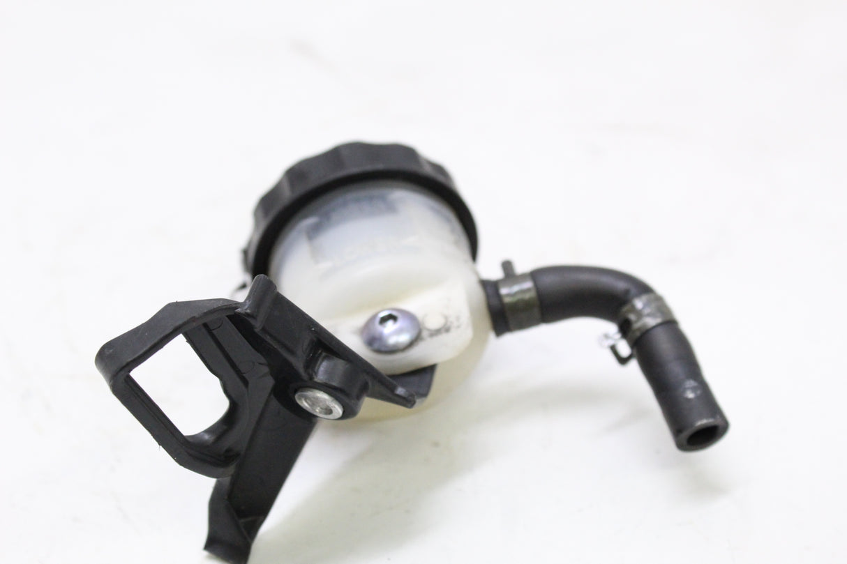 2007 Yamaha YZF R6S OEM FRONT BRAKE MASTER FLUID RESERVOIR TANK BOTTLE