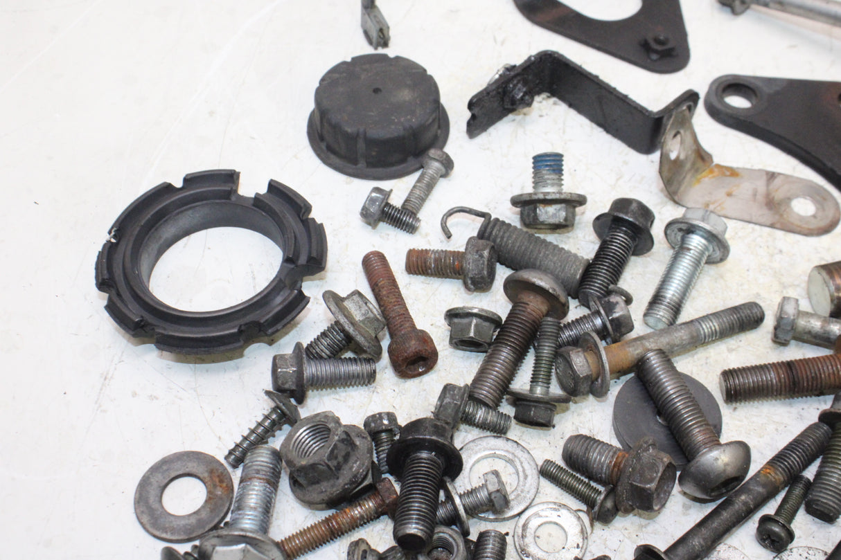 2007 Yamaha V Star 650 XVS650 OEM ENGINE MOUNTING BOLTS HARDWARE MOTOR SCREWS