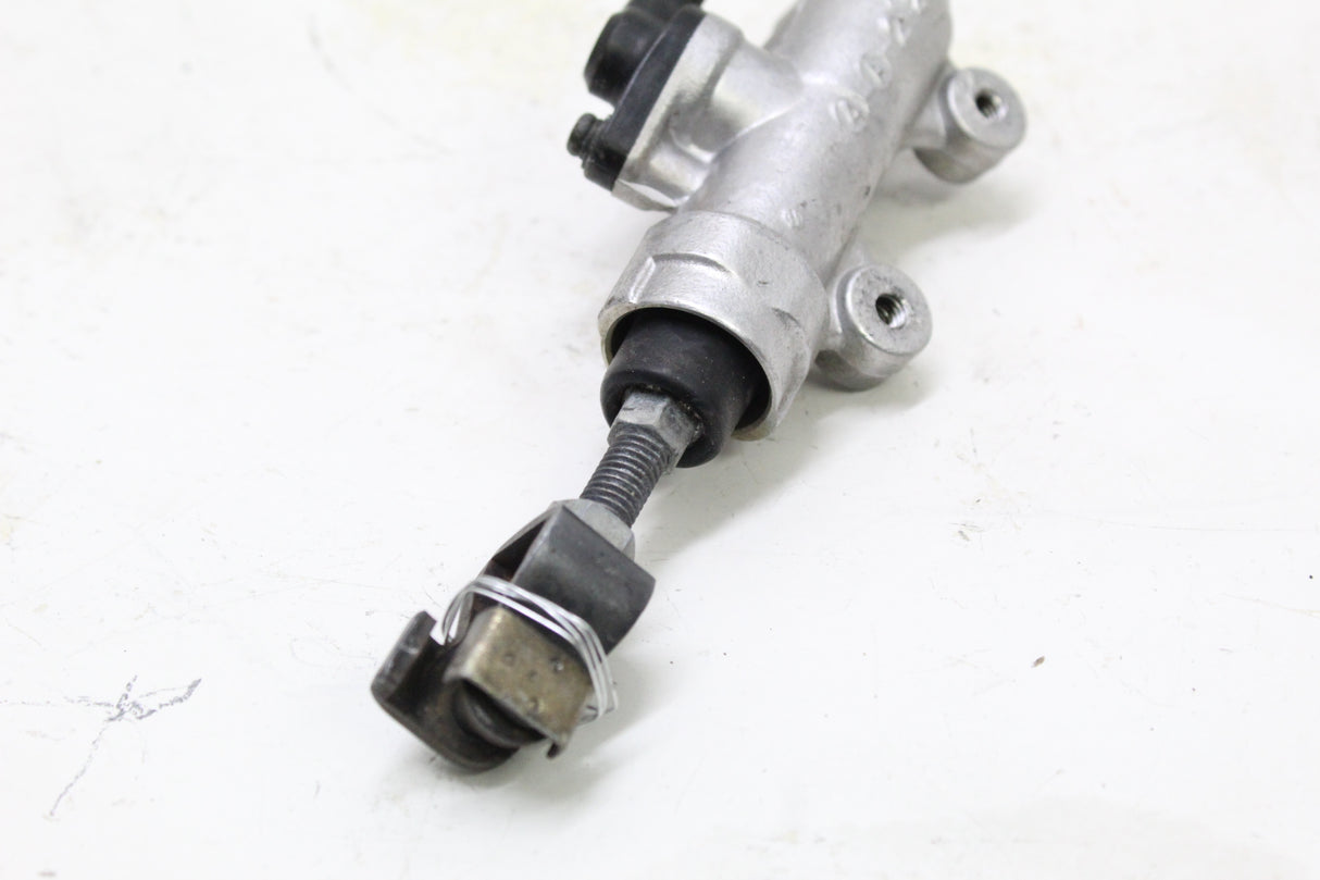 2004 SUZUKI GSXR600 OEM REAR BRAKE MASTER CYLINDER
