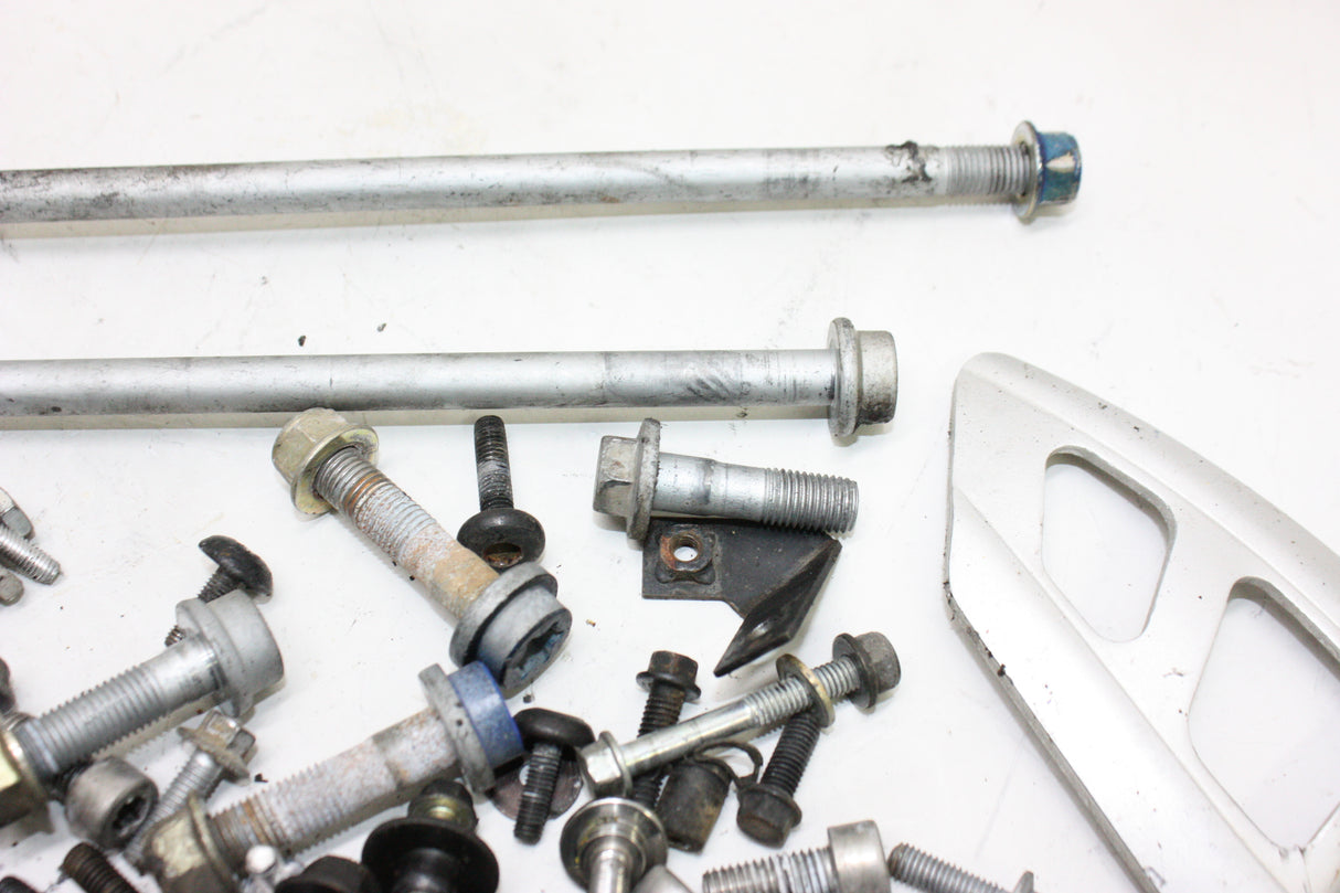 2004 Triumph Daytona 600 OEM ENGINE MOUNTING BOLTS HARDWARE MOTOR SCREWS