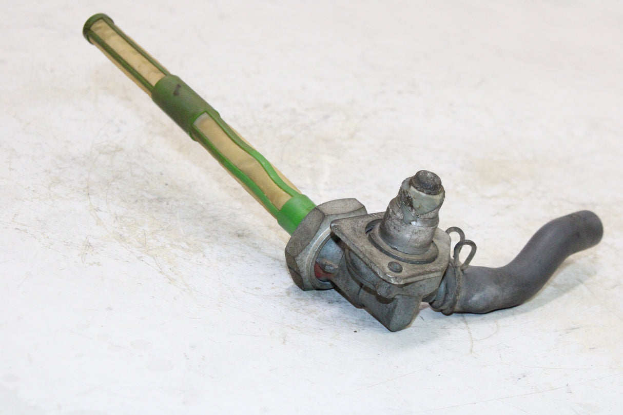 1995 Honda Shadow VLX 600 VT600C OEM FUEL GAS TANK PETCOCK SHUT ON OFF VALVE