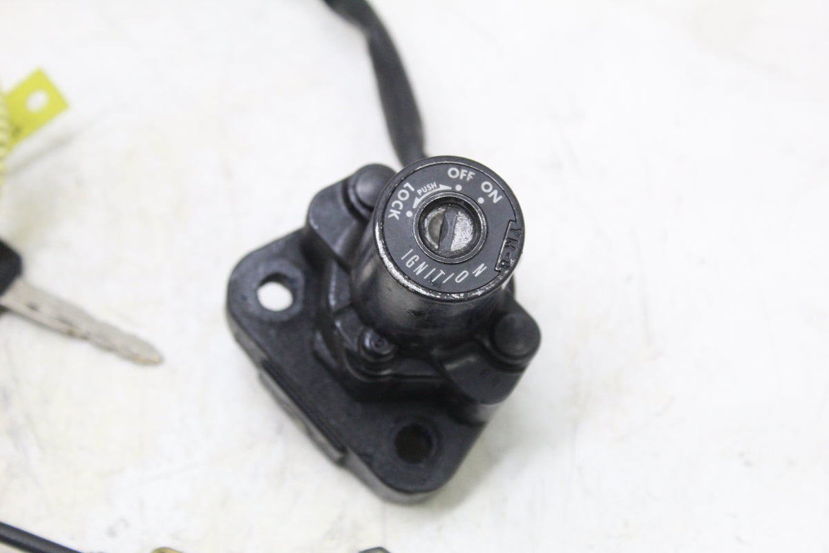 2003 YAMAHA FZ1 FZS1000 FAZER OEM IGNITION SWITCH SEAT LOCK KEY SET