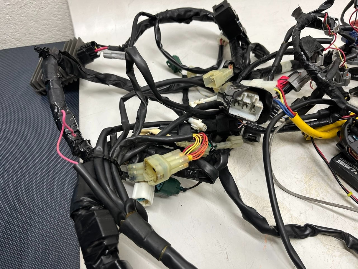 2011 Yamaha YZF R6 MAIN ENGINE WIRING HARNESS MOTOR WIRE LOOM With ECU