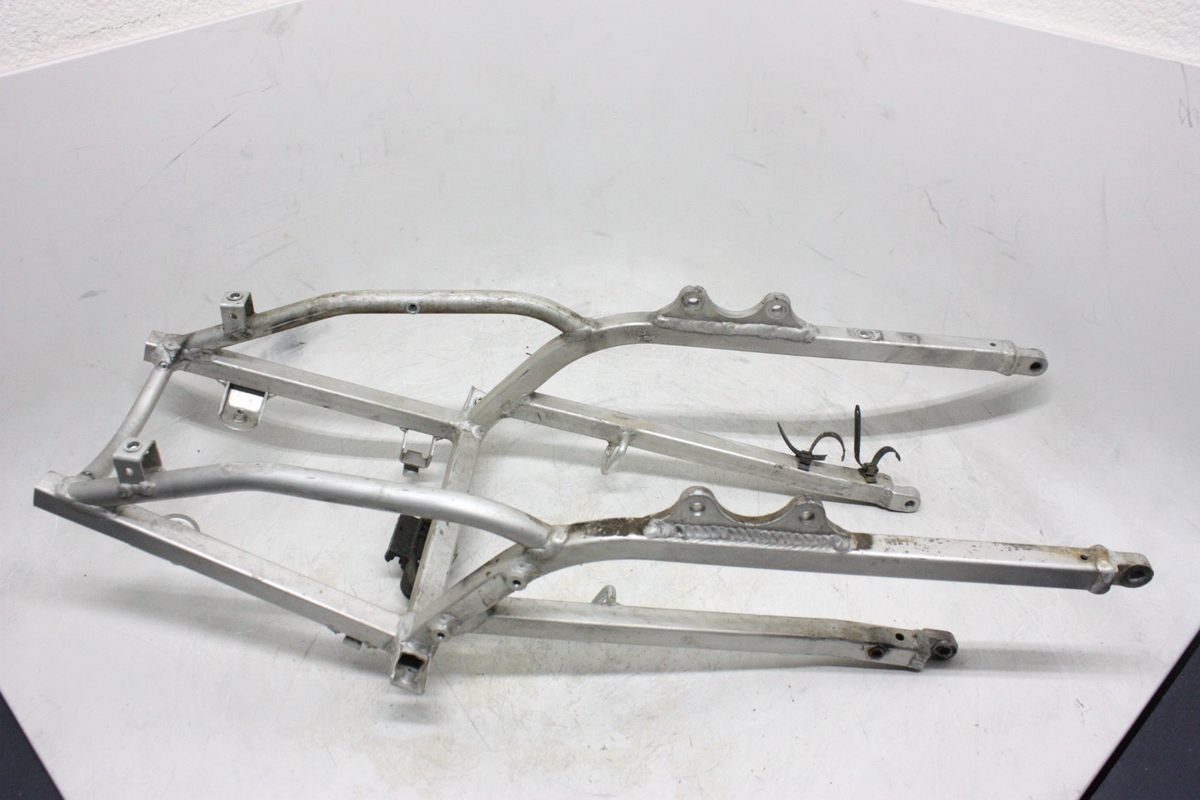 2001 2002 SUZUKI GSXR 1000 OEM REAR TAIL FRAME SUBFRAME STRAIGHT