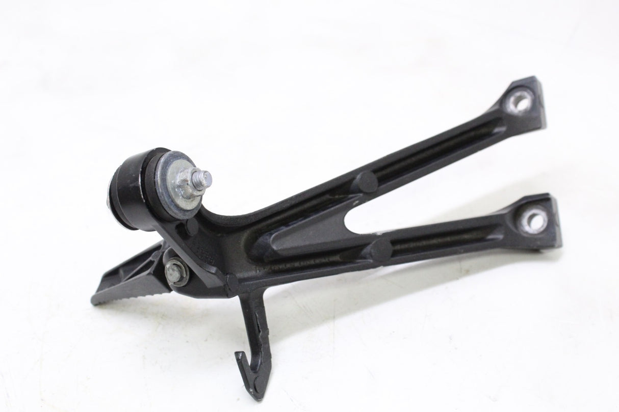 11-25 Suzuki GSXR 600 750 RIGHT Side Rear Back Passenger Foot Rest Peg OEM