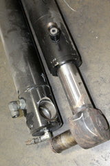 2018 Caterpillar 246D Cat Skid Steer Hydraulic Cylinder Lift Rear L/R OEM