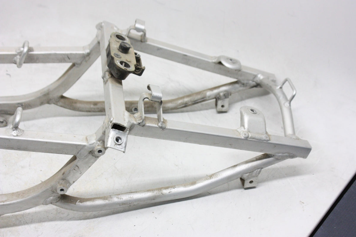 2001 2002 SUZUKI GSXR 1000 OEM REAR TAIL FRAME SUBFRAME STRAIGHT