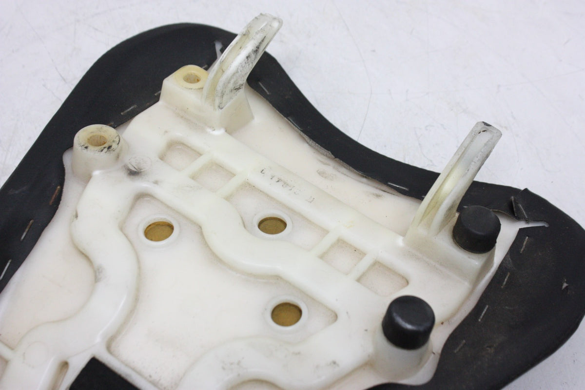 08-09 SUZUKI GSXR600 750 FRONT DRIVERS SEAT PAD SADDLE PILLION OEM