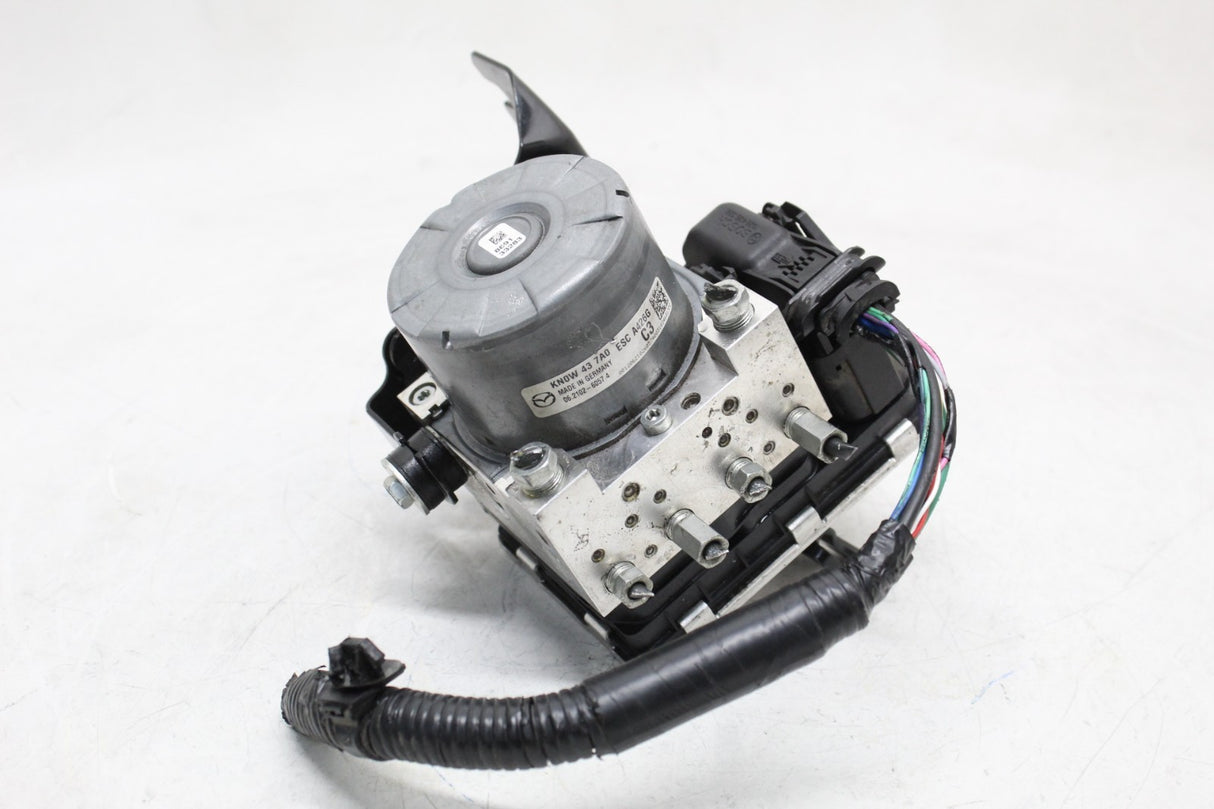 2019 Mazda CX-5 AWD ABS Anti-Lock Pump Control Module OEM KN0W 43 7A0 ESC A426G