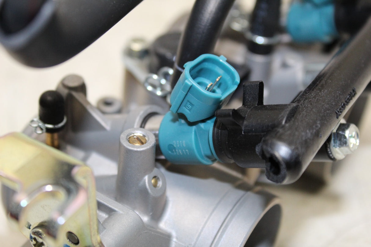 2022 YAMAHA MT-07 MTN690 MAIN FUEL INJECTORS / THROTTLE BODIES WITH FUEL LINE