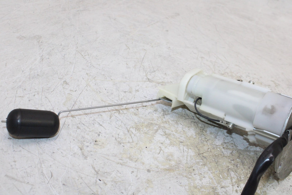 18-23 KAWASAKI NINJA 400 OEM FUEL PUMP GAS PETROL SENDER UNIT