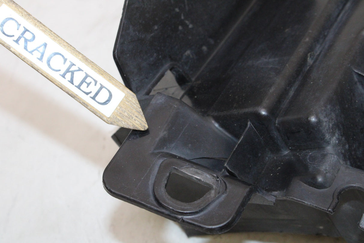 04-09 SUZUKI GSXR 600 OEM REAR BACK TAIL UNDERTAIL BATTERY TRAY PLASTIC