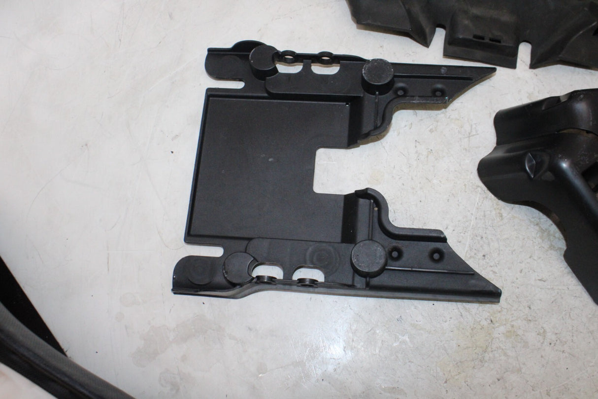 2009 YAMAHA FZ6R OEM INNER COWL SET