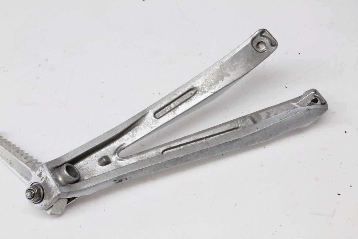 2007-2008 Yamaha Yzf R1 Rear Passenger Left Side Foot Peg OEM