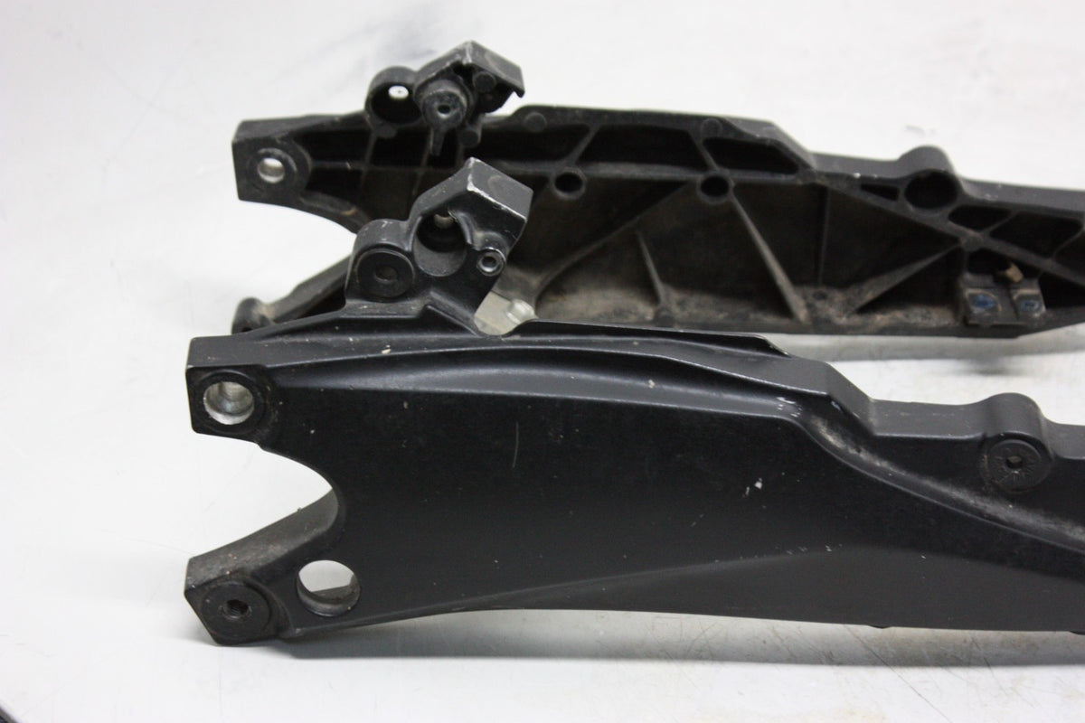 2011 11-25 SUZUKI GSXR600 GSXR750 OEM REAR SUBFRAME SEAT SUPPORT ASSEMBLY