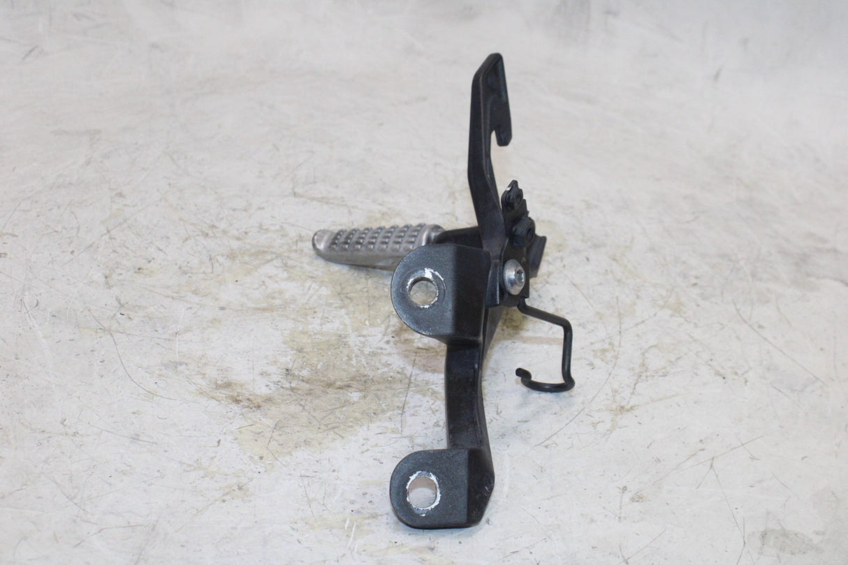 2018 KAWASAKI NINJA 400 OEM RIGHT REAR BACK PASSENGER PEG