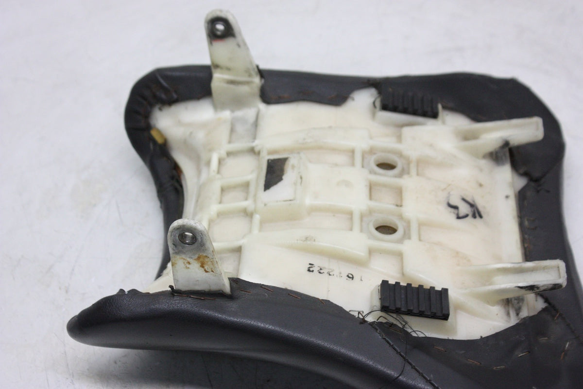 03-04 SUZUKI GSXR1000 GSXR 1000 FRONT DRIVERS SEAT PAD SADDLE PILLION