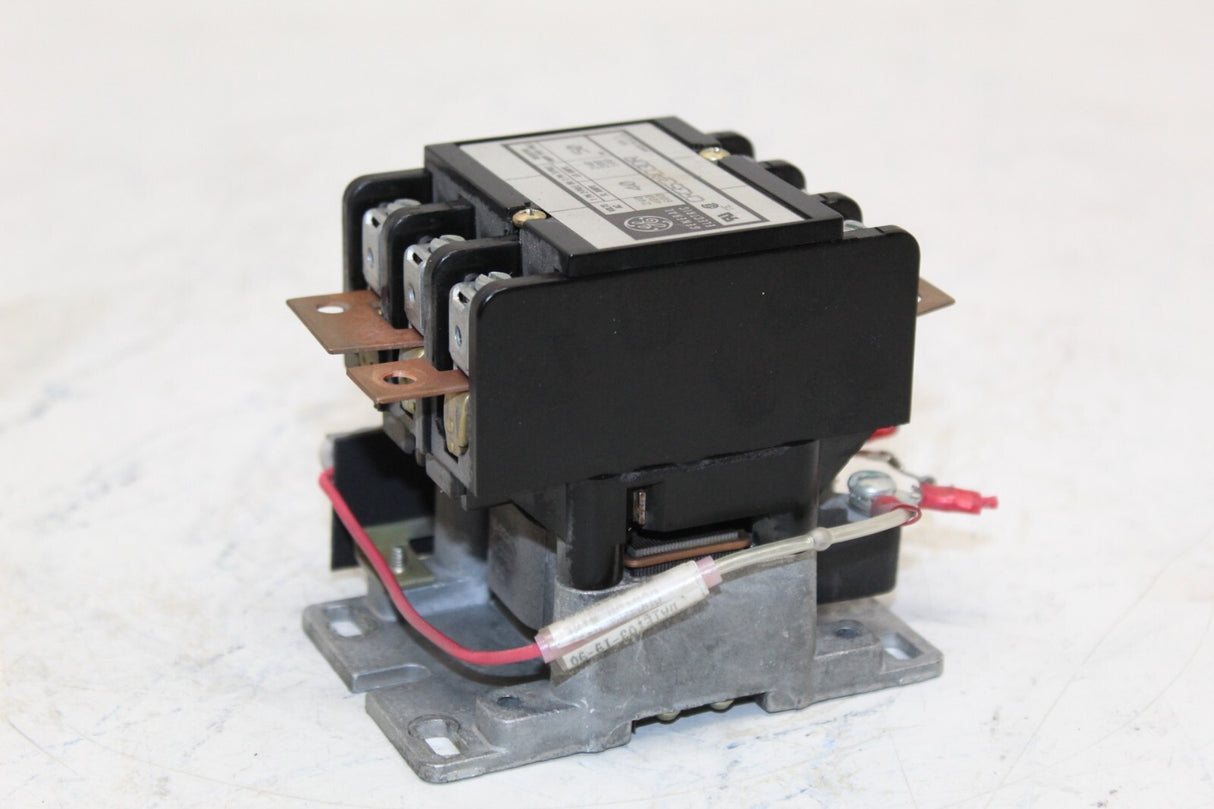 AMX 4 Portable X-Ray GE CR353AD3DR Definite Purpose Contactor 40A 3P 24/28V Coil